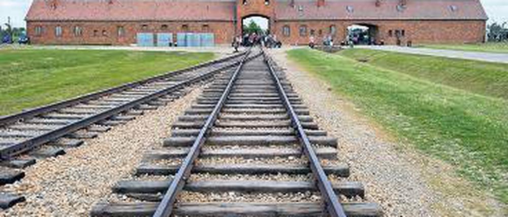 Ort der Tat. Die Rampe vor dem Vernichtungslager Auschwitz-Birkenau.