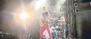 Fast ein Original. Thorsten Walenta gibt in der Revivalband Queen II - Magic Tribute auf seinem Schlagzeug den Beat an und geht damit seiner Leidenschaft für Musik nach.