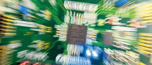 Chips von der Oder. Das Leibniz-Institut für innovative Mikroelektronik (IHP) verfügt über einen Produktionsraum für Mikrochips. Hier können neue Entwicklungen direkt in Hardware umgesetzt werden.