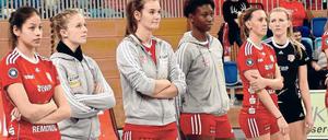 Lange Gesichter nach schlechtem Spiel. Die Volleyballerinnen des SC Potsdam mussten zusehen, wie die Gäste aus Aachen die Punkte mitnahmen.