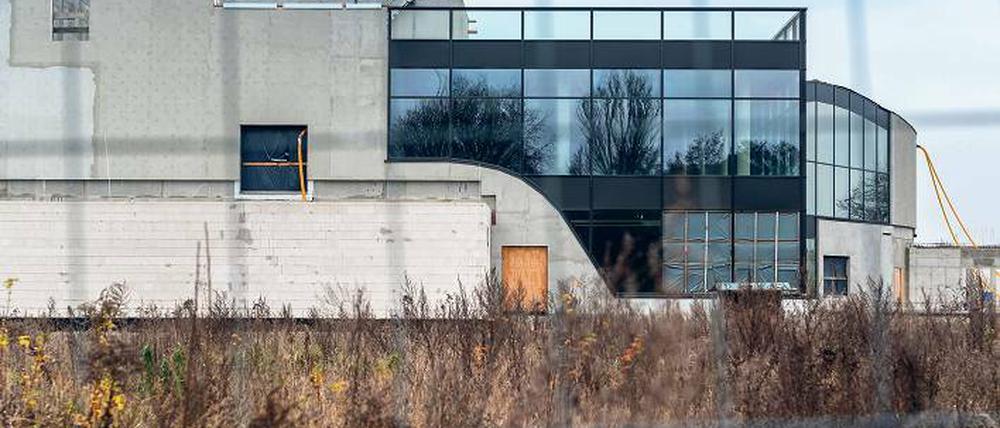 Stillstand. Die Baustelle der Blütentherme, auf der sich derzeit wenig bewegt.