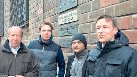 Zum Gaststpiel am Münchner Landgericht. Jörn Lassan vertrat als Anwalt die Position des SV Babelsberg 03, Jens Lüscher sagte als ehemaliges Vorstandsmitglied aus, Steve Müller und Uwe Schilde (v.r.n.l.) vom SVB-Vorstand waren Prozessbeobachter.