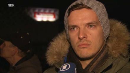 Während des Interviews für die "Panorama"-Sendung hat sich der RTL-Reporter nicht zu erkennen gegeben.
