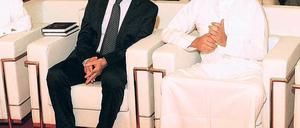 Graue Theorie. IHF-Präsident Hassan Moustafa (links) hat der deutschen Handball-Nationalmannschaft auch deshalb eine Wildcard für die WM in Katar erteilt, weil der deutsche Fernsehmarkt der größte unter allen teilnehmenden Ländern ist.