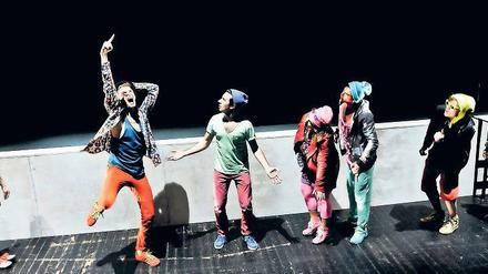 Kindertragödie. Frank Wedekinds „Frühlings Erwachen“ erschien 1891, vor Eintritt all der Feldversuche der Befreiung des bürgerlichen Subjekts. Auch heute sind Jugendliche nicht glücklicher, wie die Adaption von Nuran David Calis im Hans Otto Theater zeigt.