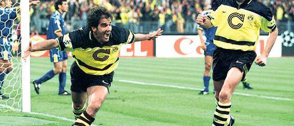 Turin-Experte. Karl-Heinz Riedle (l.) traf für den BVB im Finale 1997 zweimal gegen Juventus, nun loste er die Paarung aus.
