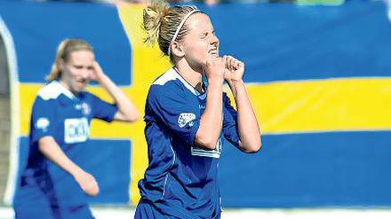 Kein Blick mehr für Turbine? Julia Simic nach einer vertanen Chance im Champions-League-Halbfinale gegen den VfL Wolfsburg im vergangenen April. In der Winterpause könnte Simic zu den Wölfen wechseln.