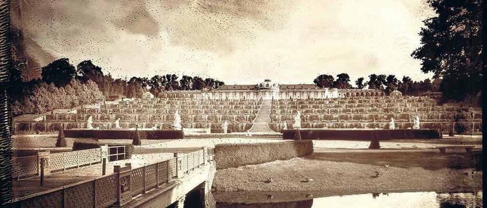 Mit dem Charme des Ramponierten. Leo Seidels Aufnahme vom Schloss Sanssouci mit Polaroid.