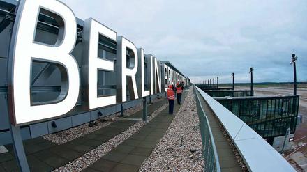 Teurer. Der neue BER-Plan sprengt die Finanzkalkulation. Bei der EU wollen sich die Planer vorsorglich einen Mehrbedarf von bis zu 2,2 Milliarden Euro genehmigen lassen.