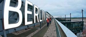 Teurer. Der neue BER-Plan sprengt die Finanzkalkulation. Bei der EU wollen sich die Planer vorsorglich einen Mehrbedarf von bis zu 2,2 Milliarden Euro genehmigen lassen.