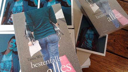 Der letzte Roman der Reihe: "bestenfalls alles".