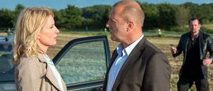 Das verbindet. Charlotte Lindholm (Maria Furtwängler) hat Jan-Peter Landmann (Heino Ferch) gerade das Leben gerettet.