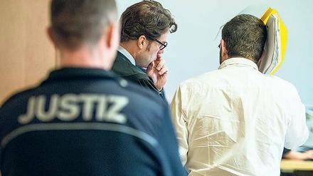 Noch Fragen? Die Ermittler hatten jede Menge Fragen, allerdings nicht nur an den mutmaßlichen Täter, sondern auch an das Opfer. Zweifel an der Geschichte des Entführten aber waren nicht erwünscht.