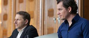 In der Anhörung wird das Vorgehen von Kommisar Lannert (Richy Müller, li.) untersucht. Er hatte einen Geiselnehmer erschossen. Sein Kollege Bootz (Felix Klare) versucht ihn zu decken