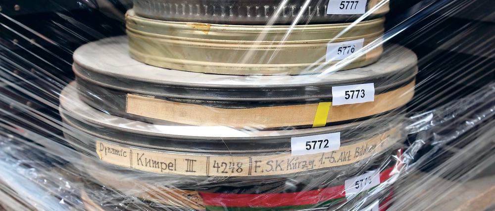 Technologie von gestern. Filmrollen sind bei Filmproduktionen längst durch Festplatten ersetzt – aber die übrige Technologie hält mit der Digitalisierung noch nicht Schritt. Der Forschungsverbund „DWerft“ will ein integriertes System entwickeln, das bei Dreharbeiten, Verleih und Archivierung zum Einsatz kommt.