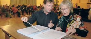 Operettenexpertin. Marguerite Kollo besuchte das Potsdamer Sinfonieorchester Collegium Musicum, dessen Musiker derzeit an „Drei alte Schachteln“ arbeiten. Kollos Großvater Walter schrieb die Operette vor ziemlich genau 100 Jahren.