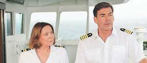 Kapitän Victor Burger (Sascha Hehn) und Chefstewardess Beatrice (Heide Keller) sind mit neuen „Traumschiff“-Folgen zu Weihnachten im Zweiten zu sehen.