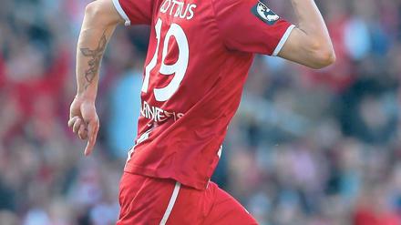 Bekannte Geste nach einem Treffer. Tim Kleinschmidt erzielte für Energie Cottbus vier Saisontore in der 3. Liga. In der Nationalmannschaft, in die er im September erstmals berufen wurde, war ihm dies noch nicht vergönnt.