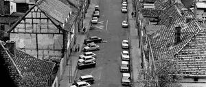 Barocke Ruinen. Die Häuser der zweiten barocken Stadterweiterung boten zu DDR-Zeiten ein Bild des Jammers. In der Gutenbergstraße wurde Ende der 80er-Jahre mit dem Abriss begonnen, anstelle des Hauses vorne links etwa steht heute ein Plattenbau.