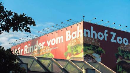 Schmeckt nicht jedem. Der Slogan spielt mit einem bekannten Buchtitel.