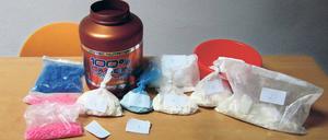Rauschmittel. Bei der Razzia gefunden: Kokain, Ecstasy und Potenzmittel.