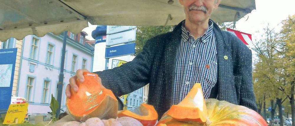 Da ist alles drin. „Ich krieg mit Früchten, Obst, Gemüse und Nüssen alles, was ich brauch“, sagt Frank Spade.