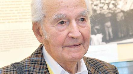 Zeitzeuge. Henry Schwarzbaum war vom KZ Auschwitz zur Zwangsarbeit in das Außenlager bei Siemens in Berlin-Haselhorst gebracht worden. Das neue Projekt, das an die Zwangsarbeit erinnert, findet der 93-Jährige sehr wichtig.