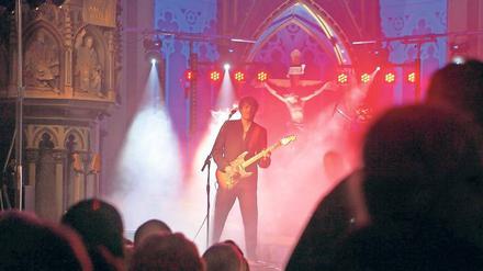„Hey Joe“ lässt grüßen. Axel Merseburger in der Inselkirche.