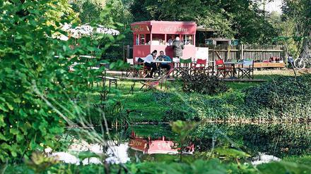 Schlemmen inmitten der Natur. Das Café Eden am Kuhtor im Park Sanssouci ist eine Erfolgsgeschichte. Betreiber Justus von der Werth möchte gern weitermachen. Nun muss nur noch die Schlösserstiftung mitspielen.