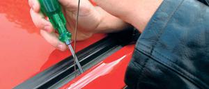 Und weg. Allein im vergangenen Jahr wurden in Potsdam 291 Autos gestohlen. Im Vergleich liegt damit in Potsdam die Wahrscheinlichkeit deutlich höher als anderswo in Deutschland, dass das eigene Fahzeug gestohlen wird. Die Folge: höhere Versicherungsbeiträge.