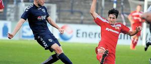 Sie haben sich reingekniet. Aufgegeben hatten sich Tim Oschmann (r.) und der 1. FC Union Berlin II trotz eines 0:3-Rückstandes nicht. Dass die Babelsberger den Sieg nicht aus der Hand gaben, lag auch an den Verteidigungskünsten von Severin Mihm.