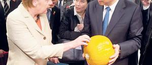 Schon reif? Merkel und Chinas Ministerpräsident Li Keqiang in Berlin.