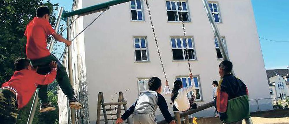 Falscher Eindruck. Sie spielen, lachen und toben herum – das, was so unbeschwert wirkt, ist es vielleicht gar nicht. Ein Filmprojekt in Teltow mit Flüchtlingskindern zeigt, wie sehr ihnen ihre Fantasie hilft, um die Fluchterlebnisse zu verarbeiten.