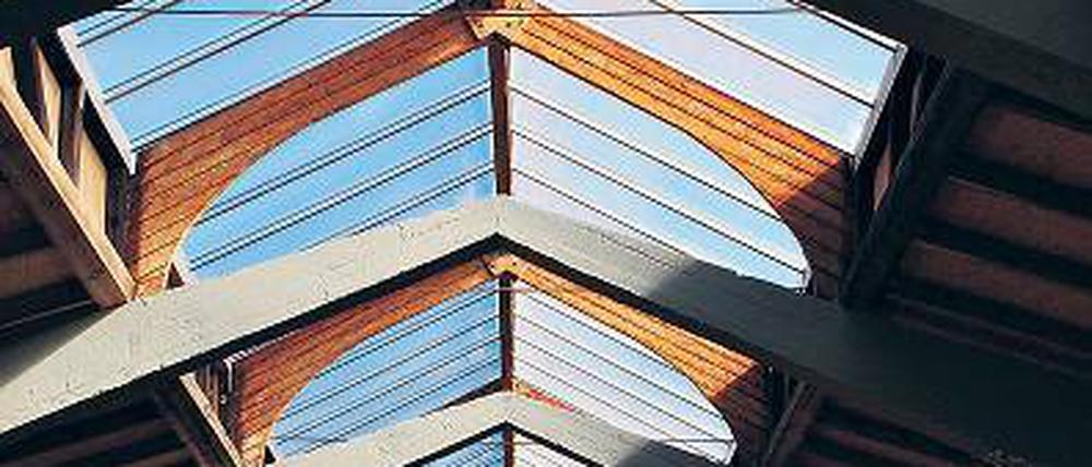 In dieser Halle wird das Licht nicht alle. Erich Mendelsohn bezeichnete das Gebäude als sein „bestes Werk“. Experten sehen darin sogar ein Weltdenkmal für Expressionismus.