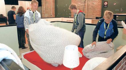 Aufgeschüttelt. Im Waschhaus laden die Arbeitsagentur und die Bundeszentrale für gesundheitliche Aufklärung derzeit Jugendliche zu einem Berufsorientierungs- und Selbstfindungsparcours ein. Die Schüler können sich dabei unter anderem jenseits klassischer Rollenmuster ausprobieren.