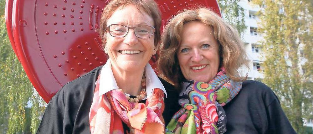 Aktive Belgierinnen. Ingeborg (l.) und Johanna auf dem Bewegungsplatz.