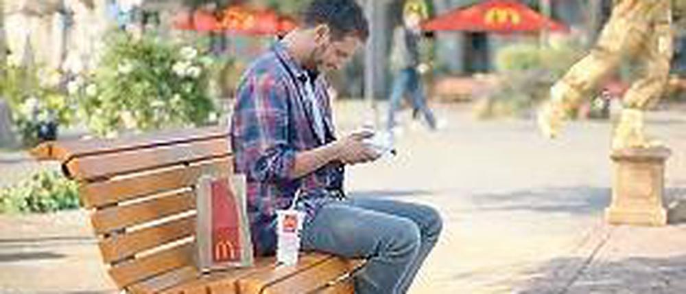 Montiert. Eine echte McDonald’s-Filiale gibt es am Luisenplatz nicht.
