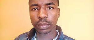 Von Berlin nach Eisenhüttenstadt. Ali Maiga, Flüchtling aus Mali, fotografiert am Mittwoch.