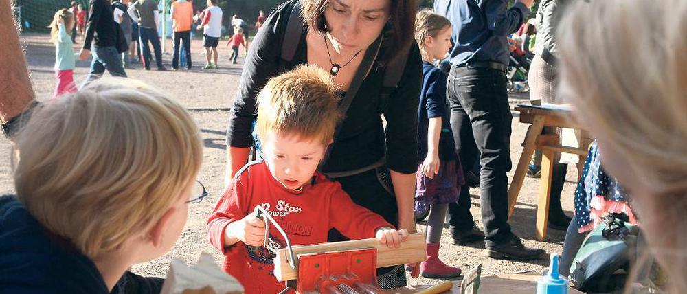 Saisonende. Auf dem Sport- und Spielplatz „Westkurve“.