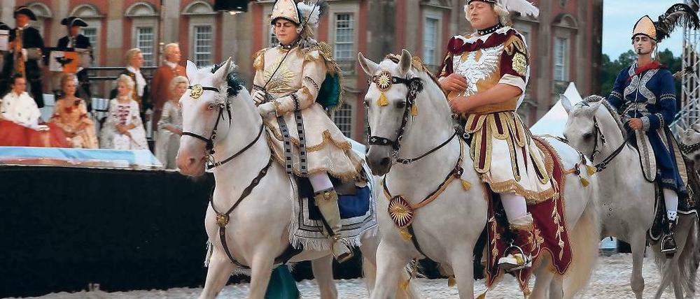 Einzigartiges Spektakel. Die barocke Pferdeoper „Le Carrousel de Sanssouci“ wurde 2012 zur Feier des 300. Geburtstags von Friedrich II. im Park Sanssouci aufgeführt – zum ersten und letzten Mal. Im letzten und in diesem Jahr wurden die geplanten Neuauflagen abgesagt, nun ist der Veranstalter insolvent.