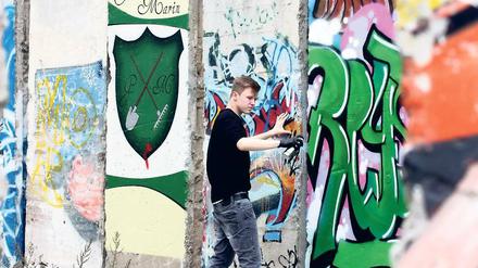Graffiti und Mauerkunst. Beides sei rebellisch, meint der Elftklässler Henning Heieck.
