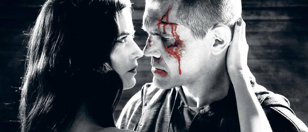 Die Braut schaut ins Auge. Eva Green und Josh Brolin in „Sin City 2“.