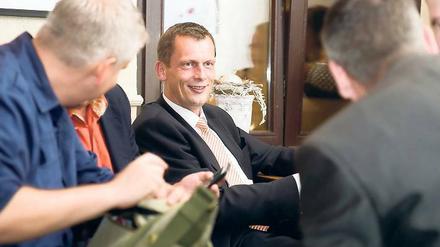 Nun in der ersten Reihe. Acht Jahre lang hat Holger Kelch (CDU) im Cottbuser Rathaus eher hinter den Kulissen gewirkt.