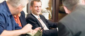 Nun in der ersten Reihe. Acht Jahre lang hat Holger Kelch (CDU) im Cottbuser Rathaus eher hinter den Kulissen gewirkt.