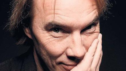 Von sich selbst erzählen muss er nicht. Der Schauspieler Thomas Arnold, seit Anfang des Jahres Potsdamer, geht auf der Bühne gern in fremden Figuren auf.