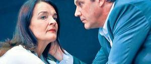 Wie gut können wir uns überhaupt kennen? Das müssen sich Alice Harper (Andrea Thelemann) und ihr Ehemann Patrick (Jon-Kaare Koppe) in „Zorn“ immer wieder fragen.