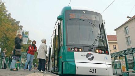 Grün, aber teurer. Ab Januar soll ein Kurzstreckenticket in Potsdam 1,40 Euro kosten. Auch andere Fahrkarten sollen teurer werden. Im Oktober wird bekannt gegeben, wie sehr die Preise steigen.