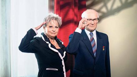 Stramm. Dagmar grüßt Erich.