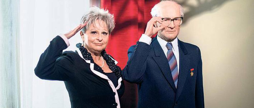 Stramm. Dagmar grüßt Erich.