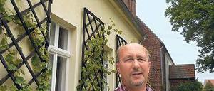 Erhöhter Seelsorgebedarf. Die evangelische Kirche hat Mathias Berndt mit einer Sonderpfarrstelle nach Atterwasch in der Lausitz geschickt.
